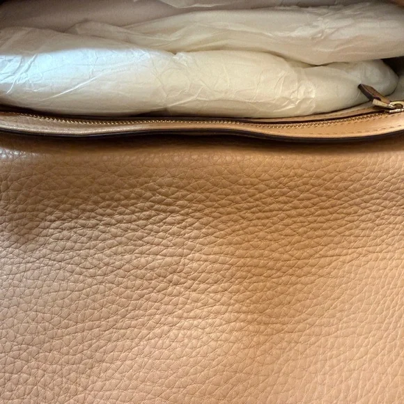 Gucci Tan Leather SoHo Flap Crossbody Bag - Picture 9 of 15